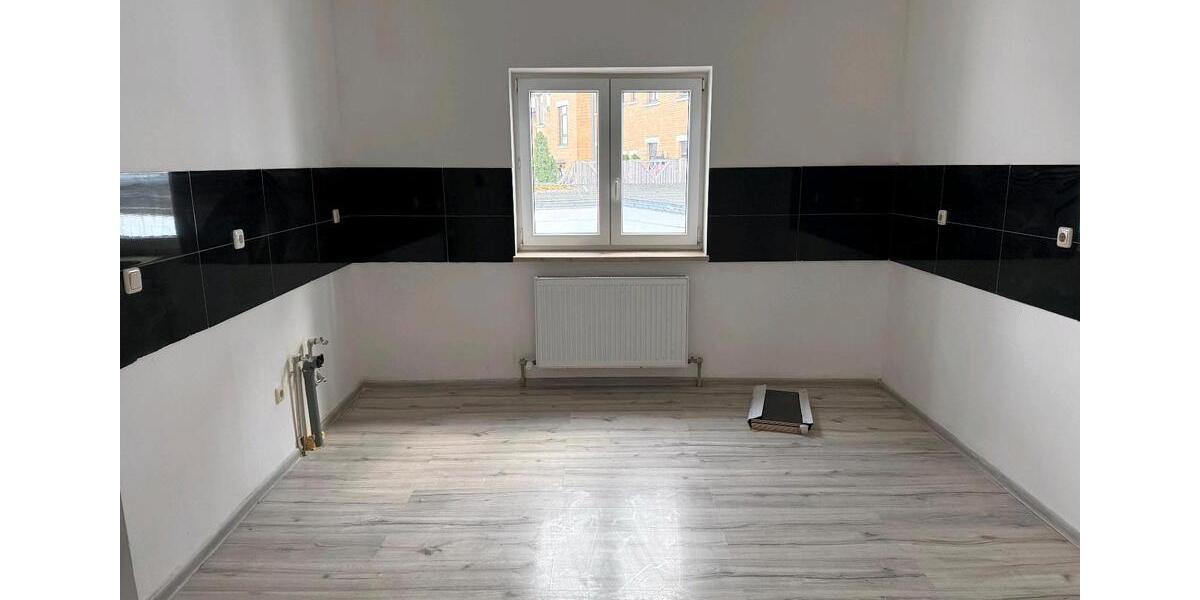 Dachgeschoßwohnung Plauen - 4 Zimmer, 120 m&sup2;, 940&euro; | Angebot:26048430