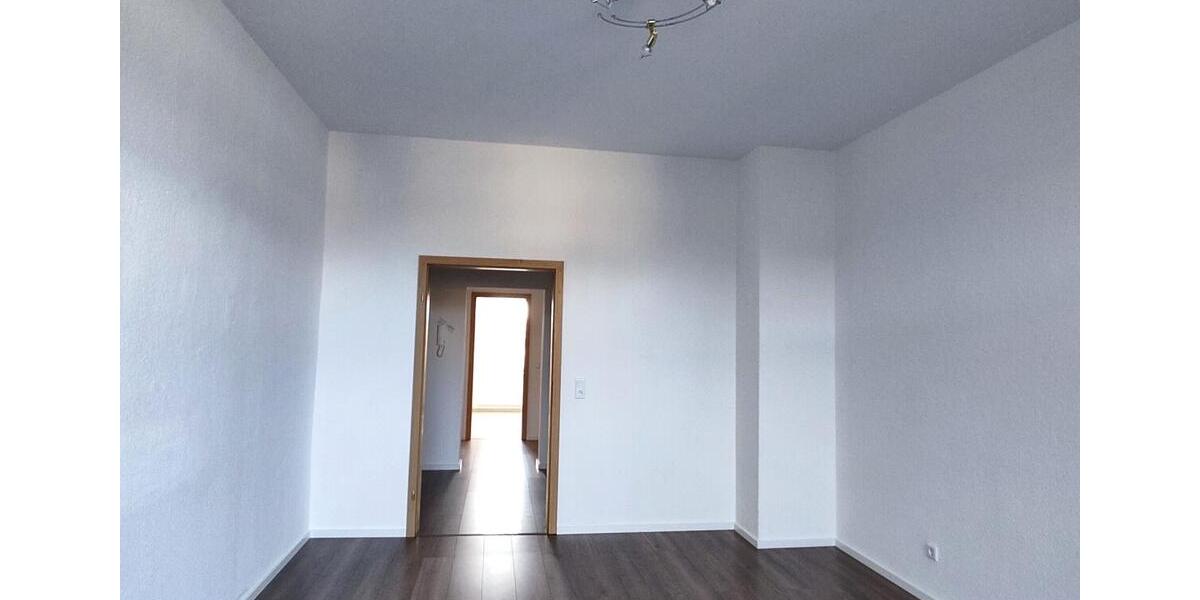 Erdgeschoßwohnung Plauen Altstadt - 2 Zimmer, 66 m&sup2;, 280&euro; | Angebot:25342739