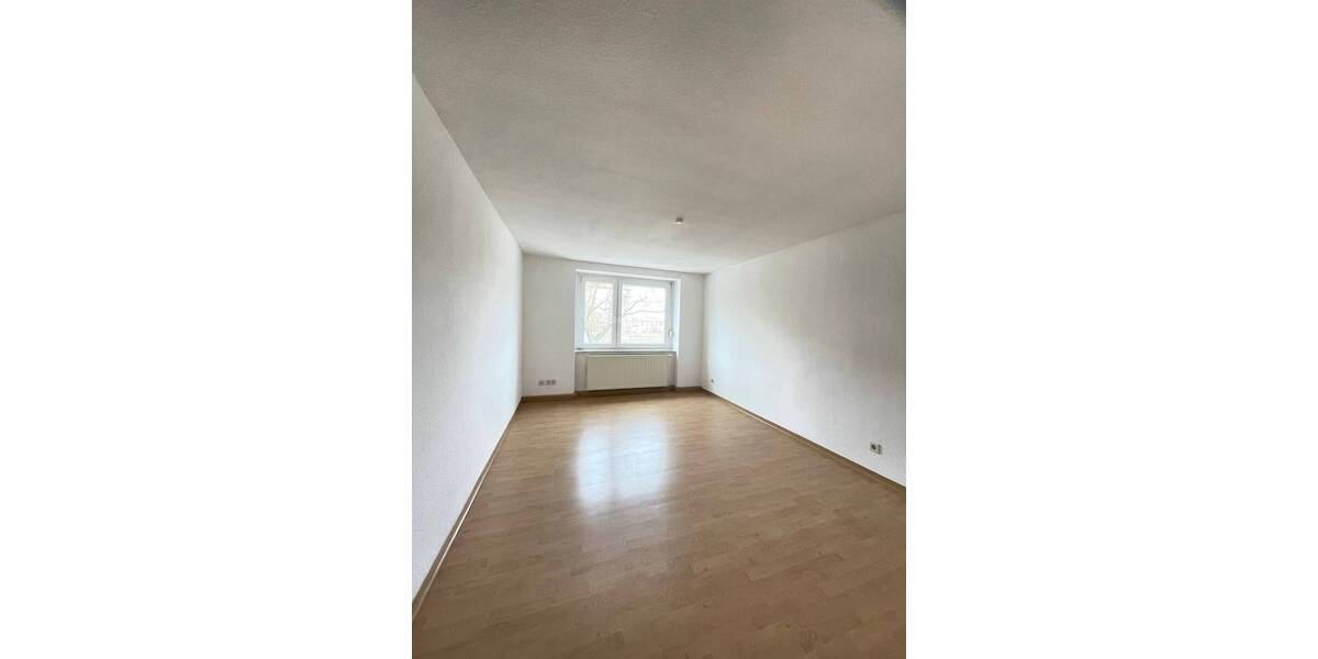 Etagenwohnung Plauen Preißelpöhl - 2 Zimmer, 52 m&sup2;, 250&euro; | Angebot:25796467