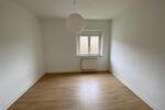 Etagenwohnung Plauen Alt Chrieschwitz - 3 Zimmer, 73 m&sup2;, 327&euro; | Angebot:9060663