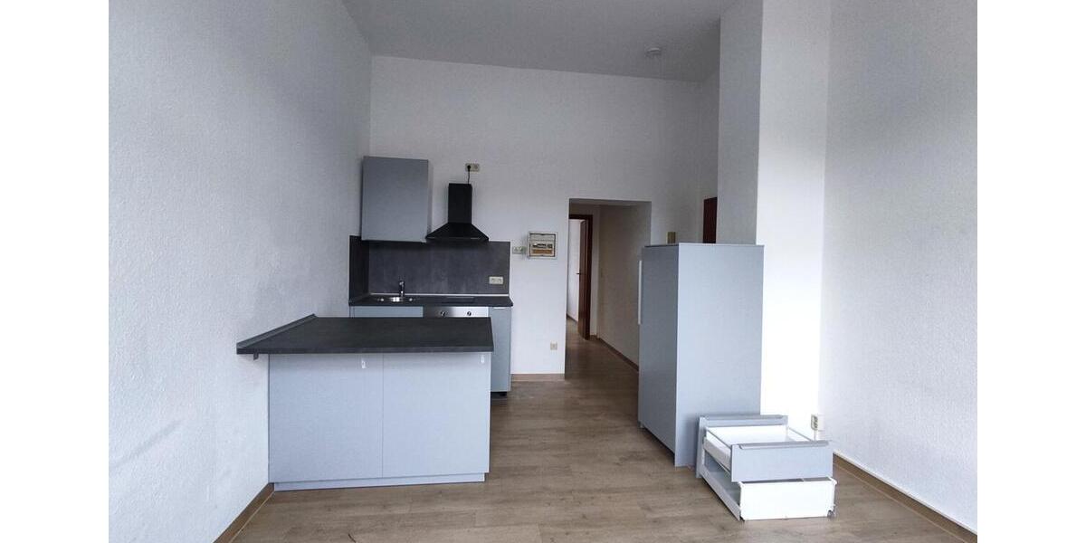 Etagenwohnung Plauen Altstadt - 2 Zimmer, 32 m&sup2;, 200&euro; | Angebot:24422933