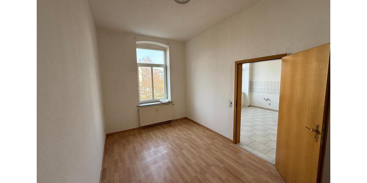 Etagenwohnung Plauen - 3 Zimmer, 96 m&sup2;, 480&euro; | Angebot:25887081