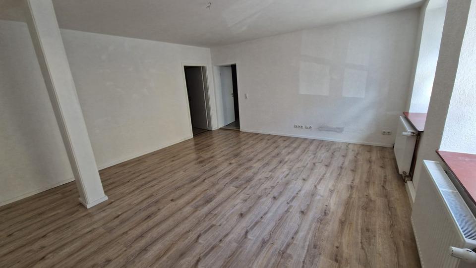 Etagenwohnung Lichtenberg - 3 Zimmer, 74 m&sup2;, 500&euro; | Angebot:25281016