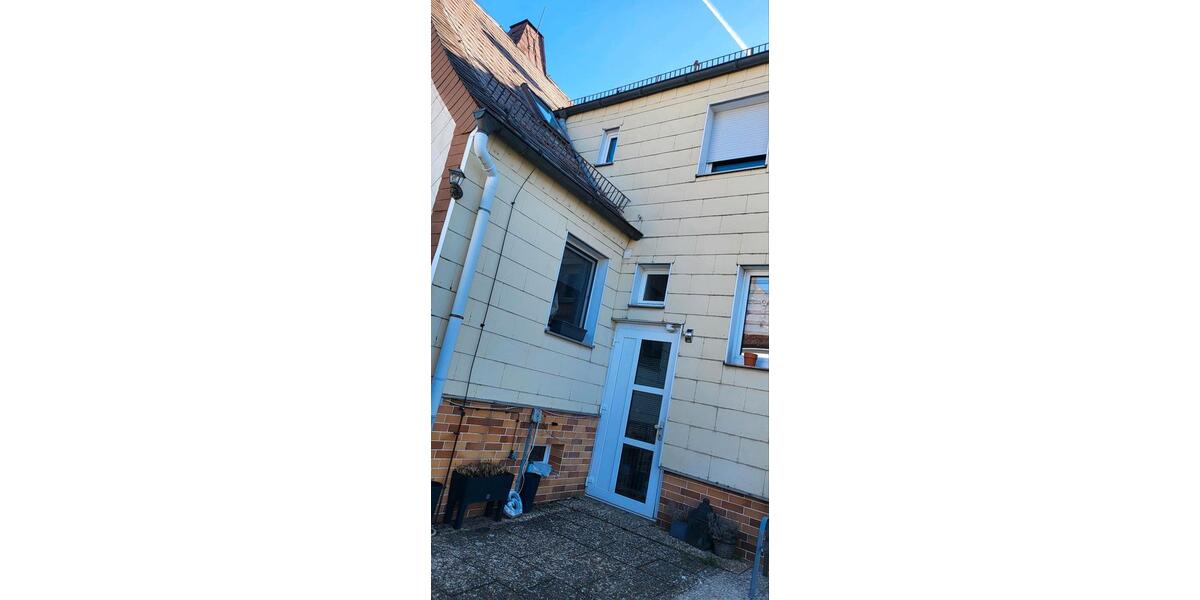 Doppelhaushälfte Röslau - 6 Zimmer, 135 m&sup2;, 95.000&euro; | Angebot:26060578