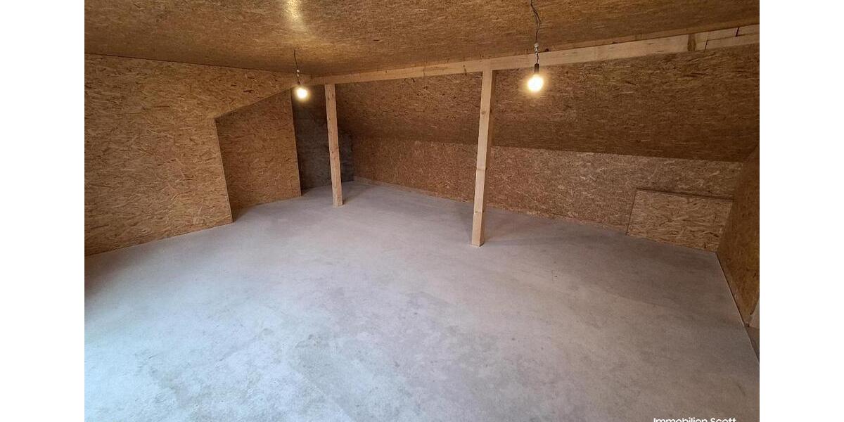 Etagenwohnung Plauen Bahnhofsvorstadt - 3 Zimmer, 103 m&sup2;, 1.110&euro; | Angebot:23511297