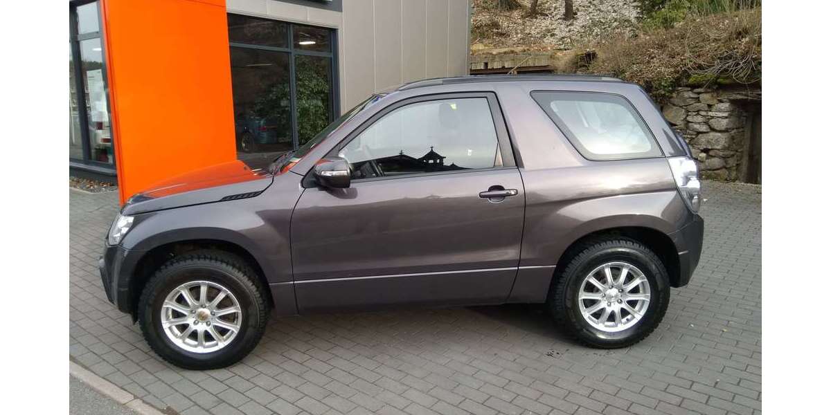 Suzuki Grand Vitara 109.200 km 9.995 &euro; Röslau 95195