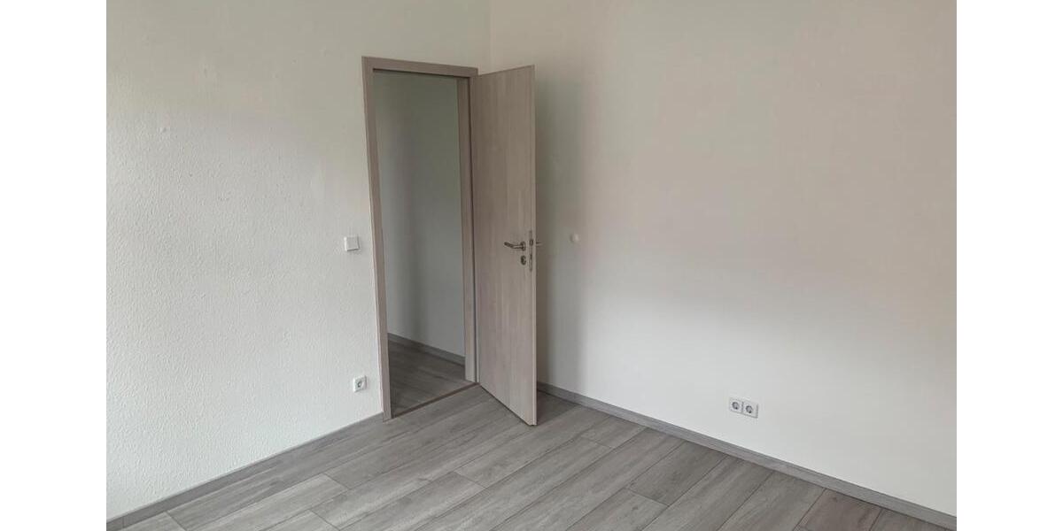 Etagenwohnung Schleiz - 3 Zimmer, 82 m&sup2;, 530&euro; | Angebot:26225826