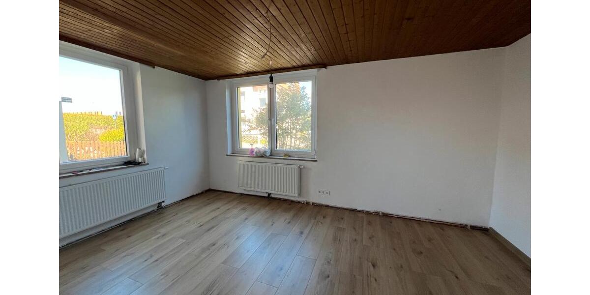 Erdgeschoßwohnung Selb - 3 Zimmer, 92 m&sup2;, 800&euro; | Angebot:26405867