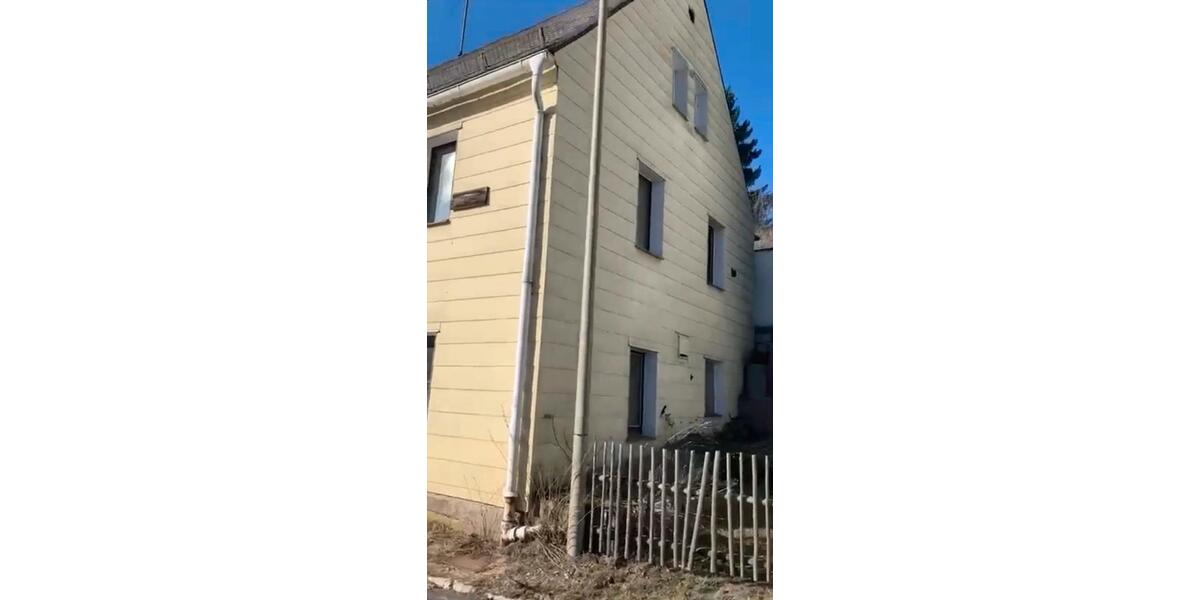 Einfamilienhaus Röslau - 8 Zimmer, 180 m&sup2;, 59.000&euro; | Angebot:25435697