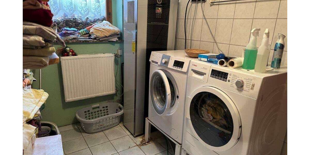 Schönes Einfamilienhaus mit Wintergarten, Salzwasserpool, Blockheizkraftwerk usw. - Einfamilienhaus Saalburg-Ebersdorf Ebersdorf | Angebot:23713363