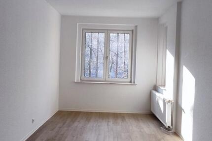 Wohnung Plauen - 2 Zimmer, 61 m&sup2;, 370&euro; | Angebot:24644025