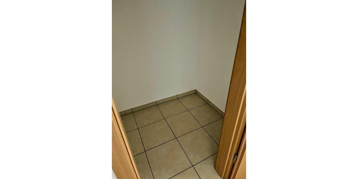 Etagenwohnung Oelsnitz (Vogtland) - 2 Zimmer, 57 m&sup2;, 312&euro; | Angebot:25223094