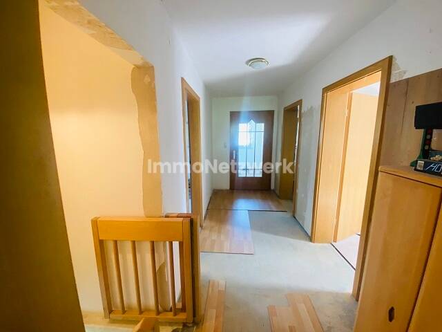 Einfamilienhaus Schwarzenbach am Wald / Meierhof Meierhof - 8 Zimmer, 240 m&sup2;, 210.000&euro; | Angebot:25824296