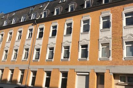 Wohnung Plauen - 6 Zimmer, 132 m&sup2;, 700&euro; | Angebot:25904950