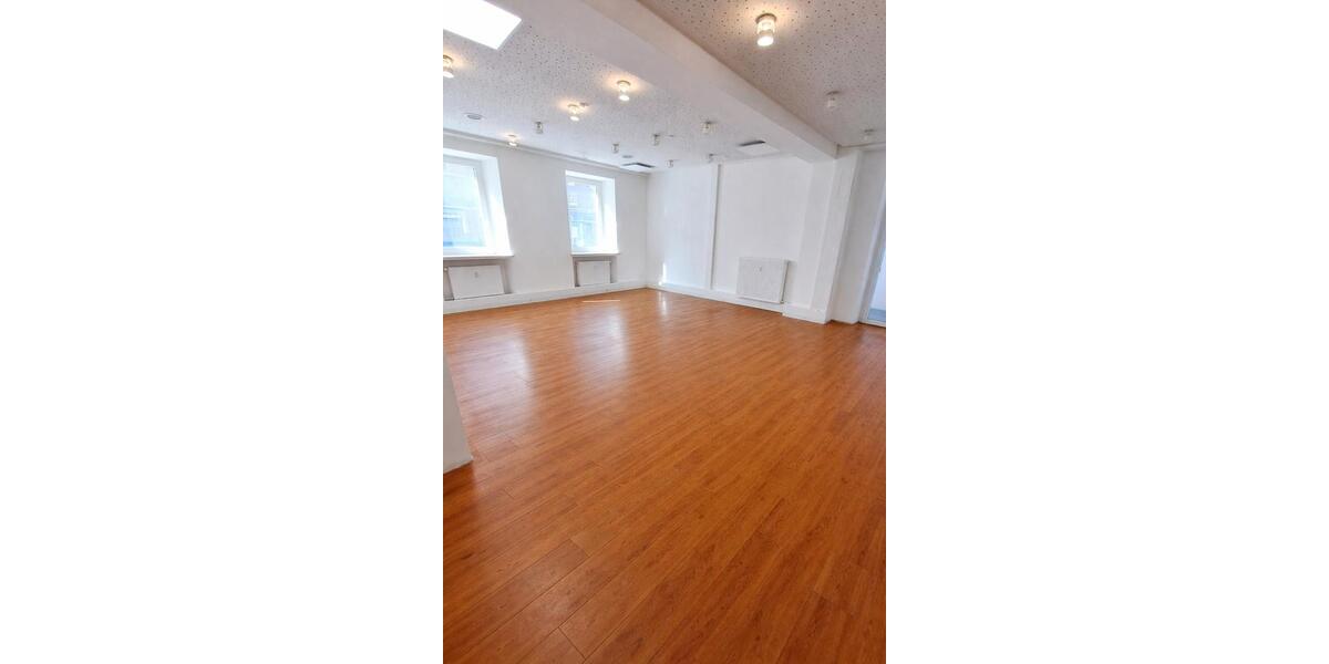 Gewerbeobjekt Hof Altstadt - 890&euro; | Angebot:26051446