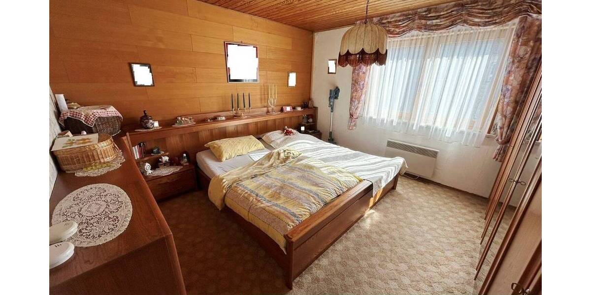 Mehrfamilienhaus, Wohnhaus Rehau - 7 Zimmer, 138 m&sup2;, 159.000&euro; | Angebot:25982941