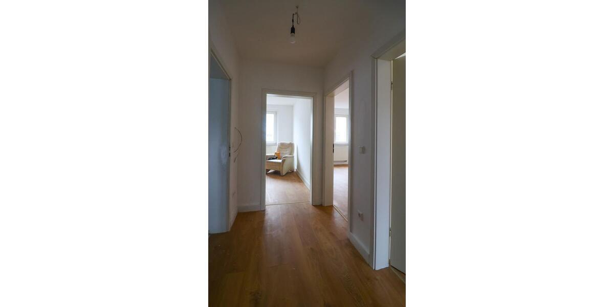 Etagenwohnung Plauen - 2 Zimmer, 50 m&sup2;, 300&euro; | Angebot:25853171