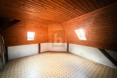 2 SCHÖNE EINHEITEN- DACHGESCHOSS AUSGEBAUT-7% RENDITE - Mehrfamilienhaus, Wohnhaus Schönwald | Angebot:26043950