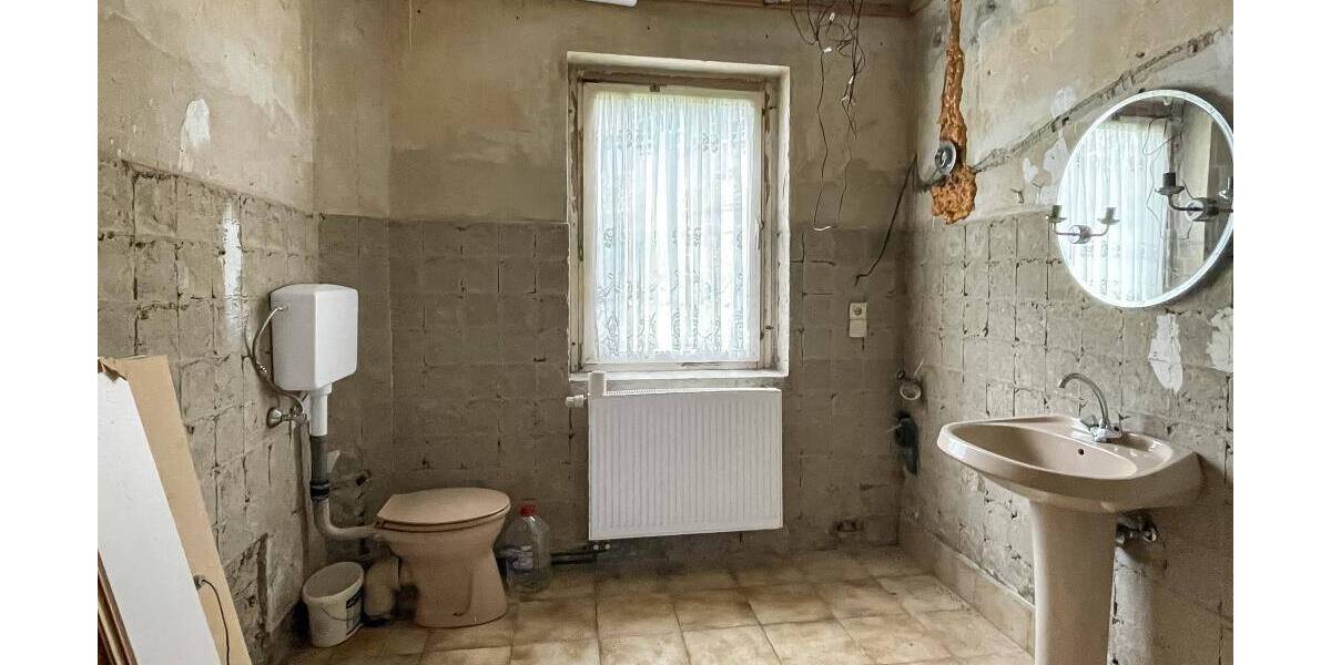 Mehrfamilienhaus, Wohnhaus Rosenthal am Rennsteig - 1 Zimmer, 240 m&sup2;, 69.900&euro; | Angebot:25700827