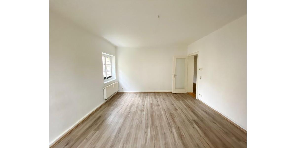 Etagenwohnung Plauen Alt Chrieschwitz - 3 Zimmer, 73 m&sup2;, 400&euro; | Angebot:25991280