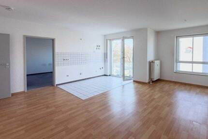 Wohnung Plauen Westend - 2 Zimmer, 46 m&sup2;, 300&euro; | Angebot:25741699