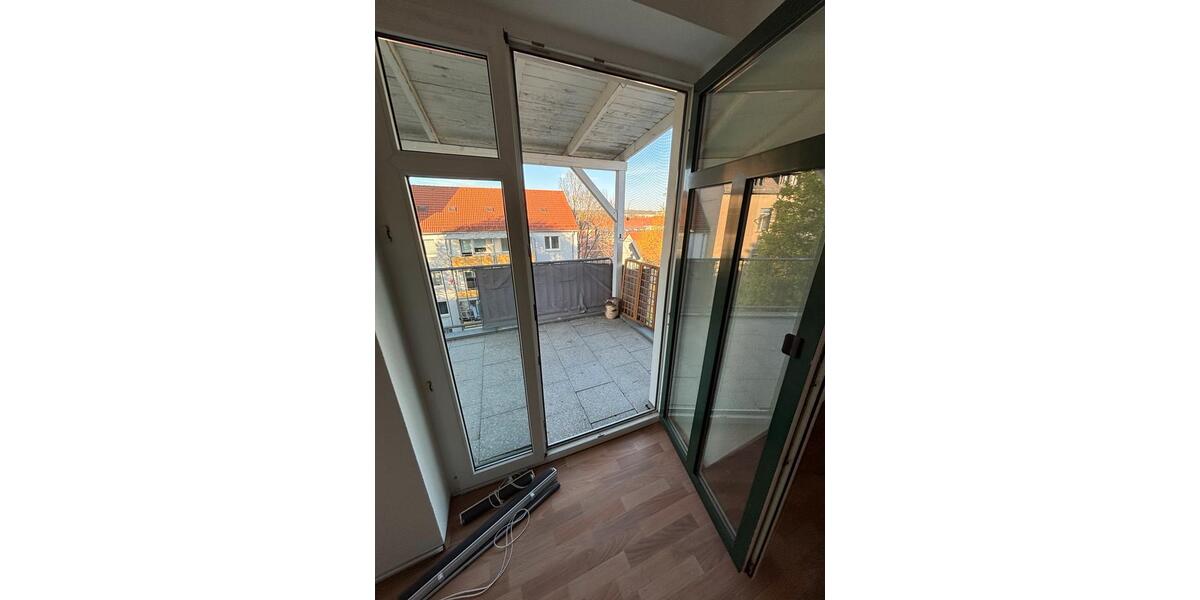 Dachgeschoßwohnung Naila - 3 Zimmer, 64 m&sup2;, 580&euro; | Angebot:26060932