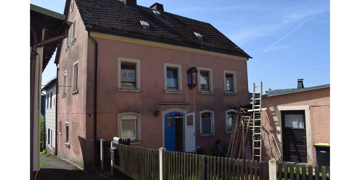 Einfamilienhaus Helmbrechts - 9 Zimmer, 189 m&sup2;, 49.500&euro; | Angebot:25520058