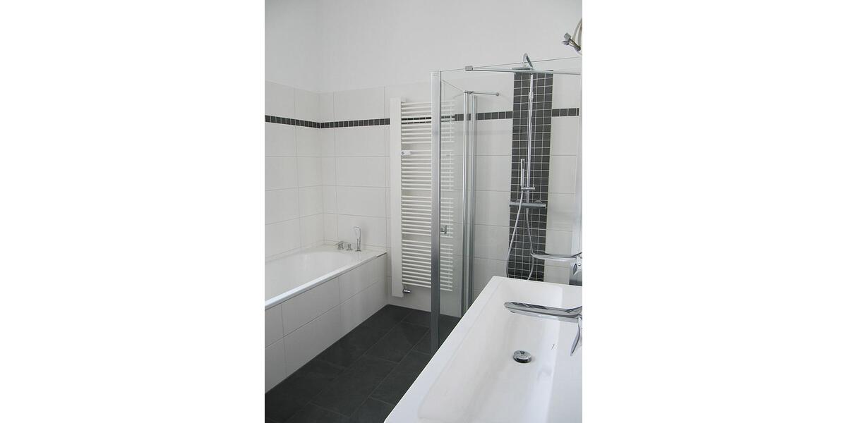 Etagenwohnung Markneukirchen - 5 Zimmer, 139 m&sup2;, 1.200&euro; | Angebot:25487030