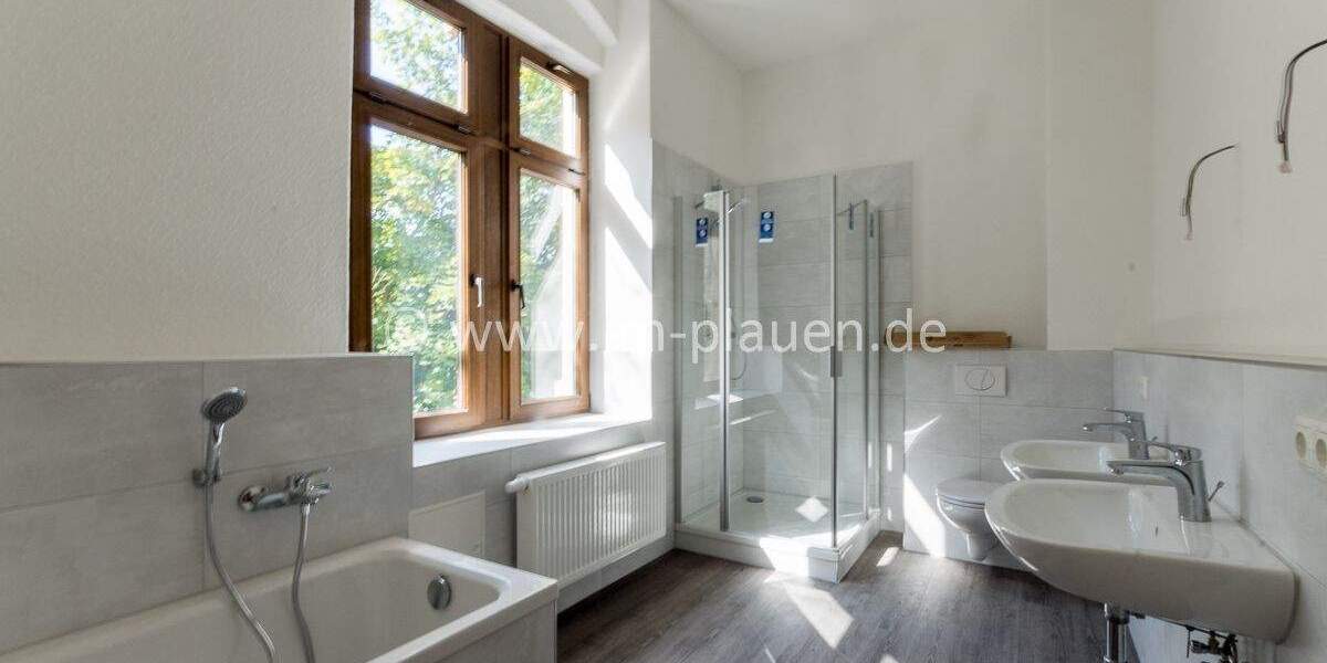 Etagenwohnung Plauen Westend - 2 Zimmer, 92 m&sup2;, 460&euro; | Angebot:25741694