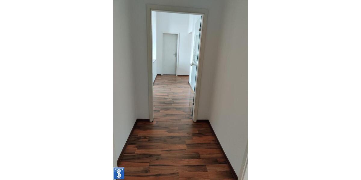 Etagenwohnung Plauen - 4 Zimmer, 92 m&sup2;, 550&euro; | Angebot:25710534