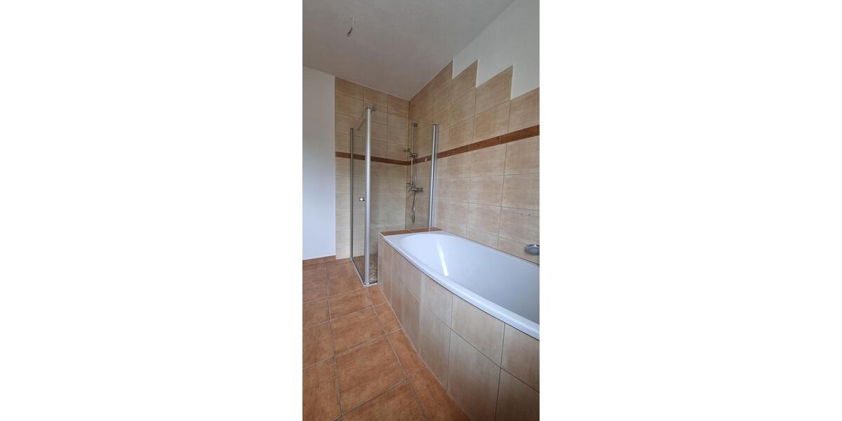 Etagenwohnung Schleiz - 2 Zimmer, 58 m&sup2;, 420&euro; | Angebot:24616026