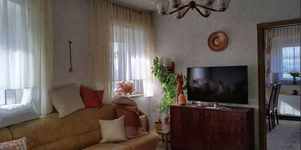 Einfamilienhaus Selbitz Neuhaus - 6 Zimmer, 111 m&sup2;, 129.000&euro; | Angebot:26034800