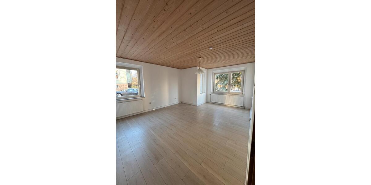 Erdgeschoßwohnung Naila - 3 Zimmer, 95 m&sup2;, 650&euro; | Angebot:25409045
