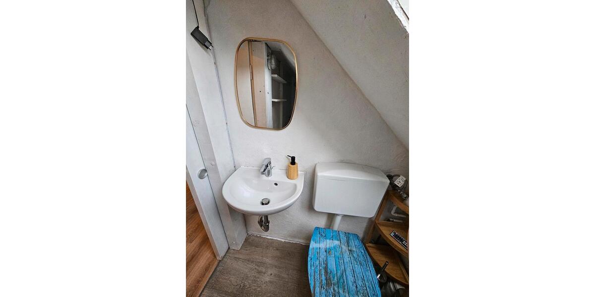 Dachgeschoßwohnung Weißdorf - 2 Zimmer, 30 m&sup2;, 310&euro; | Angebot:25329630