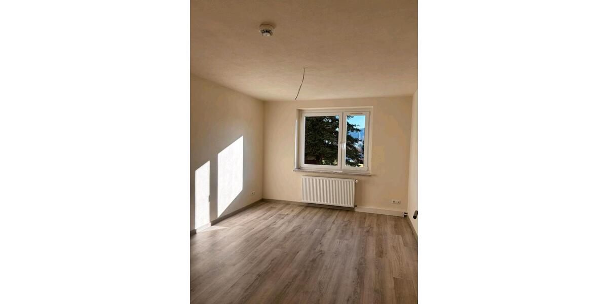Erdgeschoßwohnung Bad Elster - 2 Zimmer, 60 m&sup2;, 420&euro; | Angebot:25369425