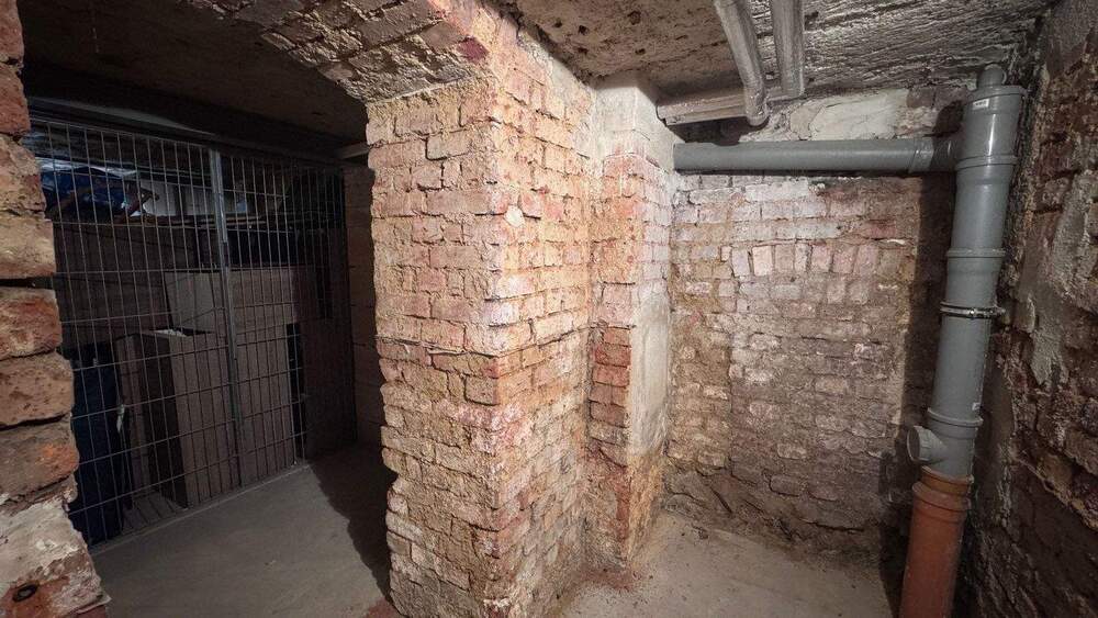 Etagenwohnung Plauen Stadtmitte - 2 Zimmer, 71 m&sup2;, 55.000&euro; | Angebot:25686174