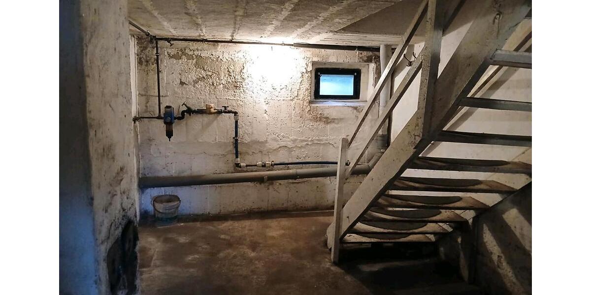 Reihenhaus Weischlitz - 7 Zimmer, 80 m&sup2;, 69.500&euro; | Angebot:25800444