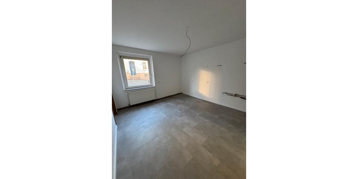 Erdgeschoßwohnung Naila - 3 Zimmer, 95 m&sup2;, 650&euro; | Angebot:25409045