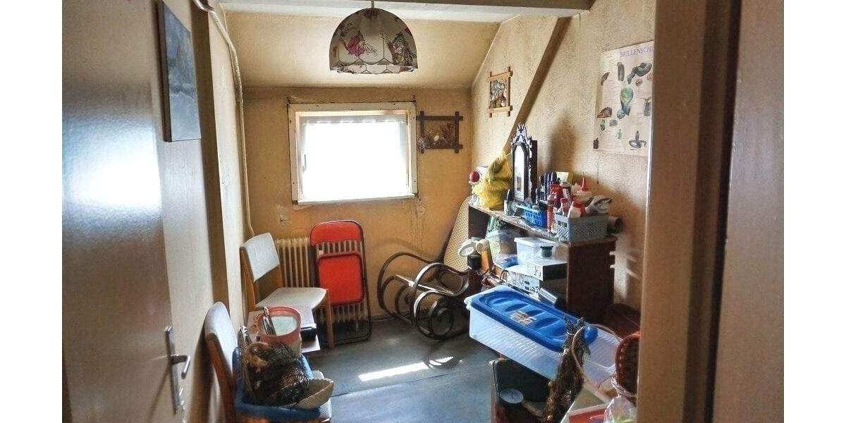 Einfamilienhaus Markneukirchen - 9 Zimmer, 245 m&sup2;, 199.000&euro; | Angebot:25662090