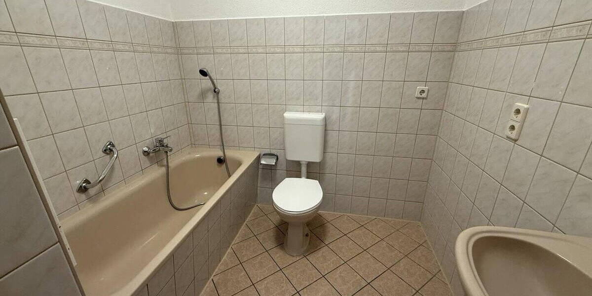 Etagenwohnung Plauen Haselbrunn - 3 Zimmer, 65 m&sup2;, 312&euro; | Angebot:26023400