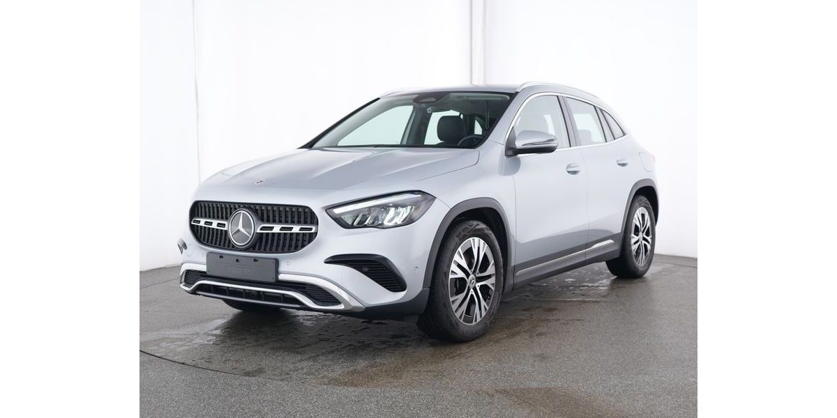 Mercedes-Benz GLA 200 8.552 km 39.860 &euro; Hof 95030