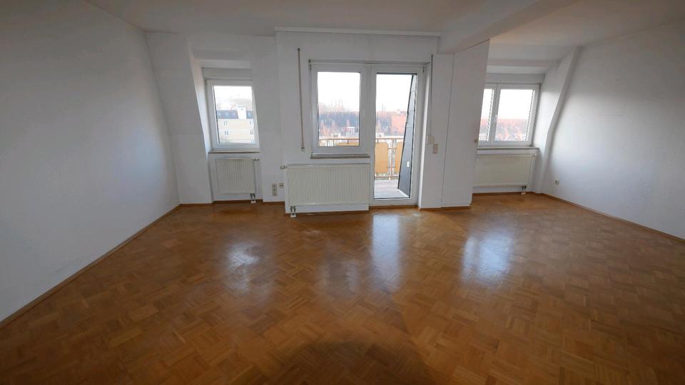Etagenwohnung Plauen Alt Chrieschwitz - 2 Zimmer, 94 m&sup2;, 130.000&euro; | Angebot:25172560