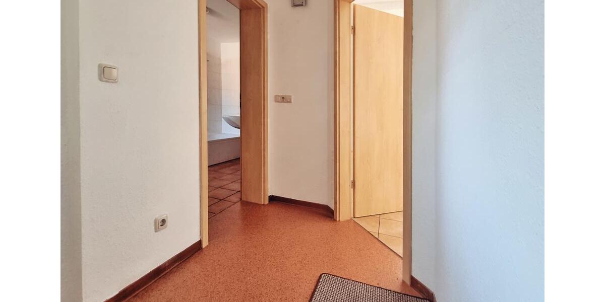 Etagenwohnung Schleiz - 2 Zimmer, 65 m&sup2;, 360&euro; | Angebot:24616021