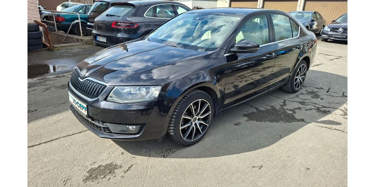 Skoda Octavia 162.000 km 9.900 &euro; Naila 95119