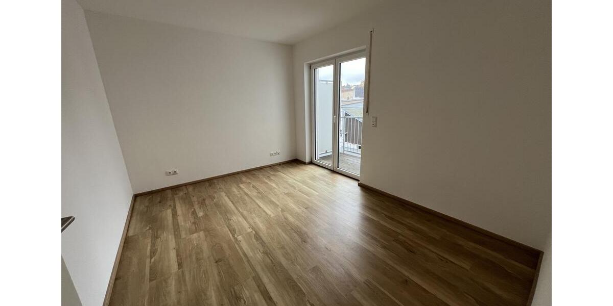 Etagenwohnung Rehau - 4 Zimmer, 91 m&sup2;, 1.100&euro; | Angebot:22551697