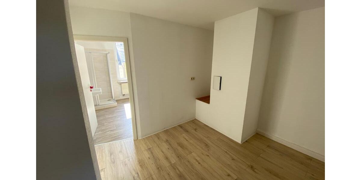 Etagenwohnung Plauen Alt Chrieschwitz - 3 Zimmer, 70 m&sup2;, 350&euro; | Angebot:17334721