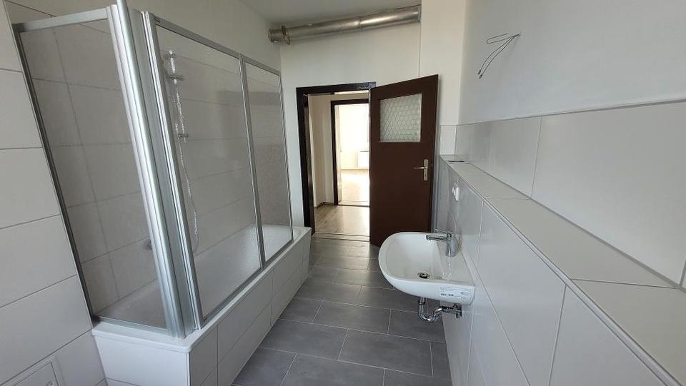 Etagenwohnung Plauen Bahnhofsvorstadt - 4 Zimmer, 91 m&sup2;, 430&euro; | Angebot:17767008