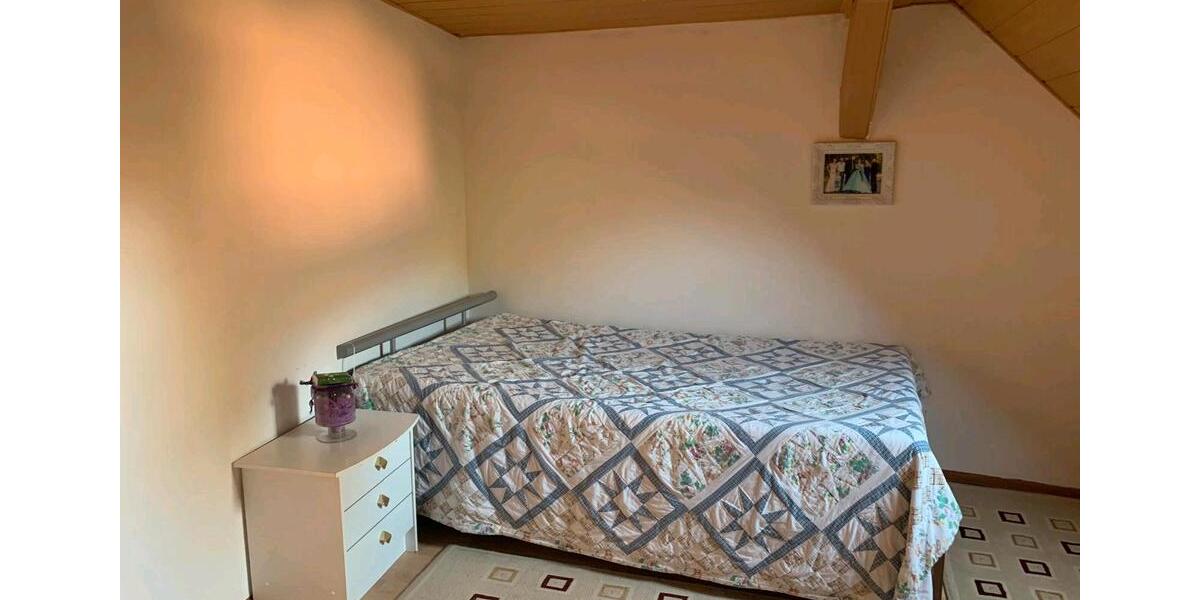 Reihenhaus Selb - 9 Zimmer, 210.000&euro; | Angebot:22737126