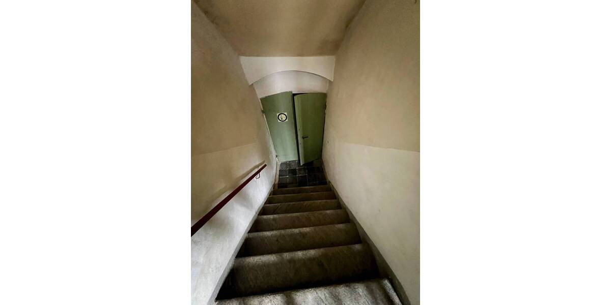 Mehrfamilienhaus, Wohnhaus Oelsnitz - 2 Zimmer, 400 m&sup2;, 59.000&euro; | Angebot:25781127