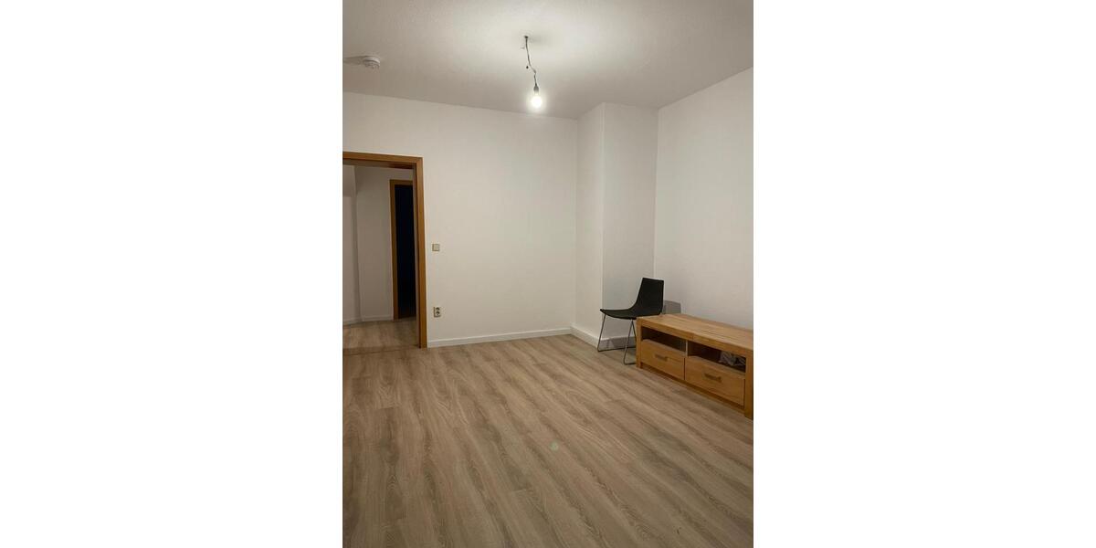Etagenwohnung Plauen Altstadt - 3 Zimmer, 60 m&sup2;, 240&euro; | Angebot:26001988